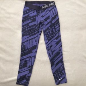 NWOT Nike Pro Capri leggings